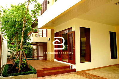 Houses for rent BTS Chit Lom : House for rent near BTS Pha Khanong 