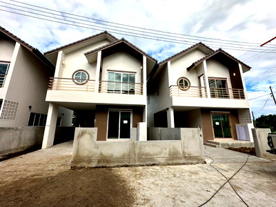 เช่าบ้านเดี่ยว ม.นอร์ท-เชียงใหม่ : 🏡✨  ให้เช่าบ้านเดี่ยวสองชั้น บ้านใหม่ใกล้กาดฝรั่ง หางดง ราคา 22,000 บาท/เดือน ✨🏡  #AHD-H1177
