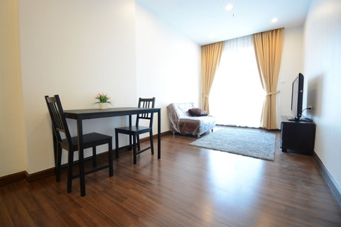 2327, 1 Br. condo for sale at Supalai Lite Sathorn-Charoenrat.