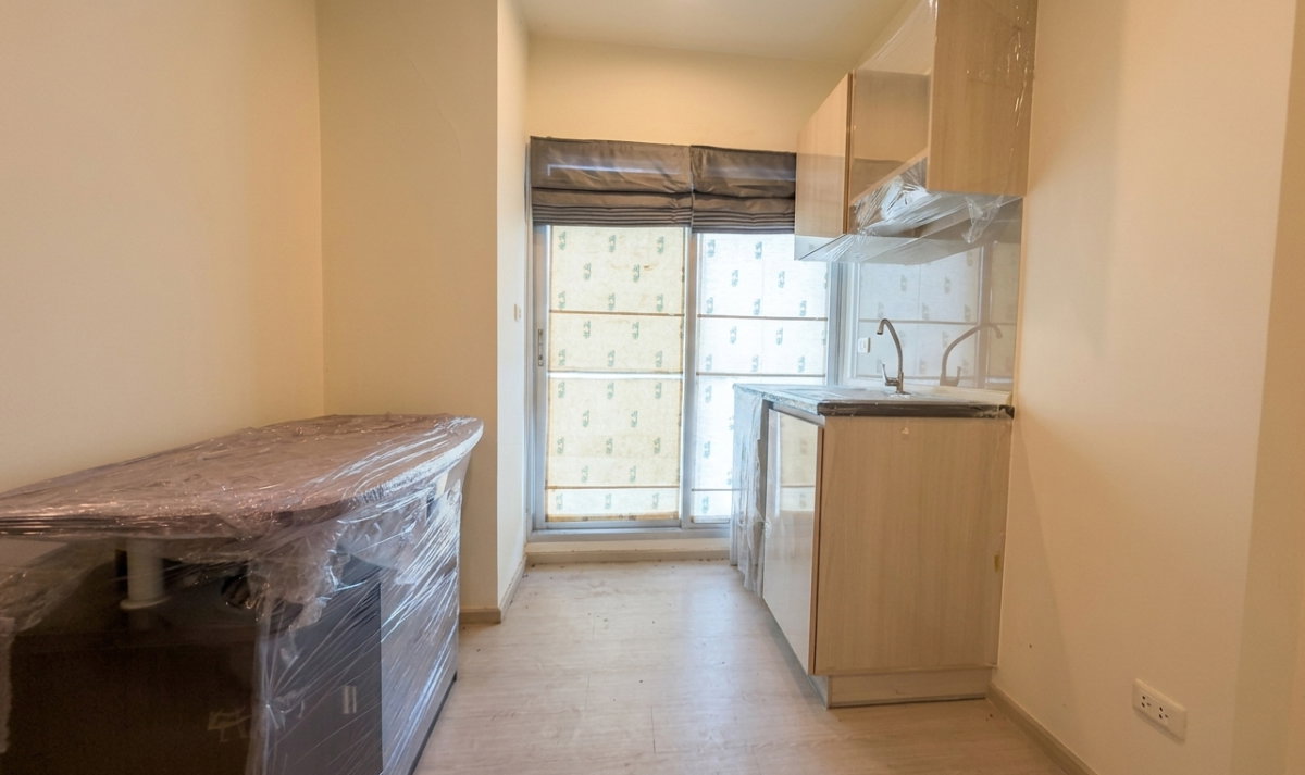 picture For Sale - Aspire Sathorn–Taksin, 6th Floor | Pool View  - 4/8