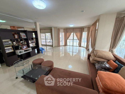 บ้านเลี้ยงสัตว์ได้ 3 ห้องนอน บ้านรัชชา 3 บางใหญ่ (ID 3306232)