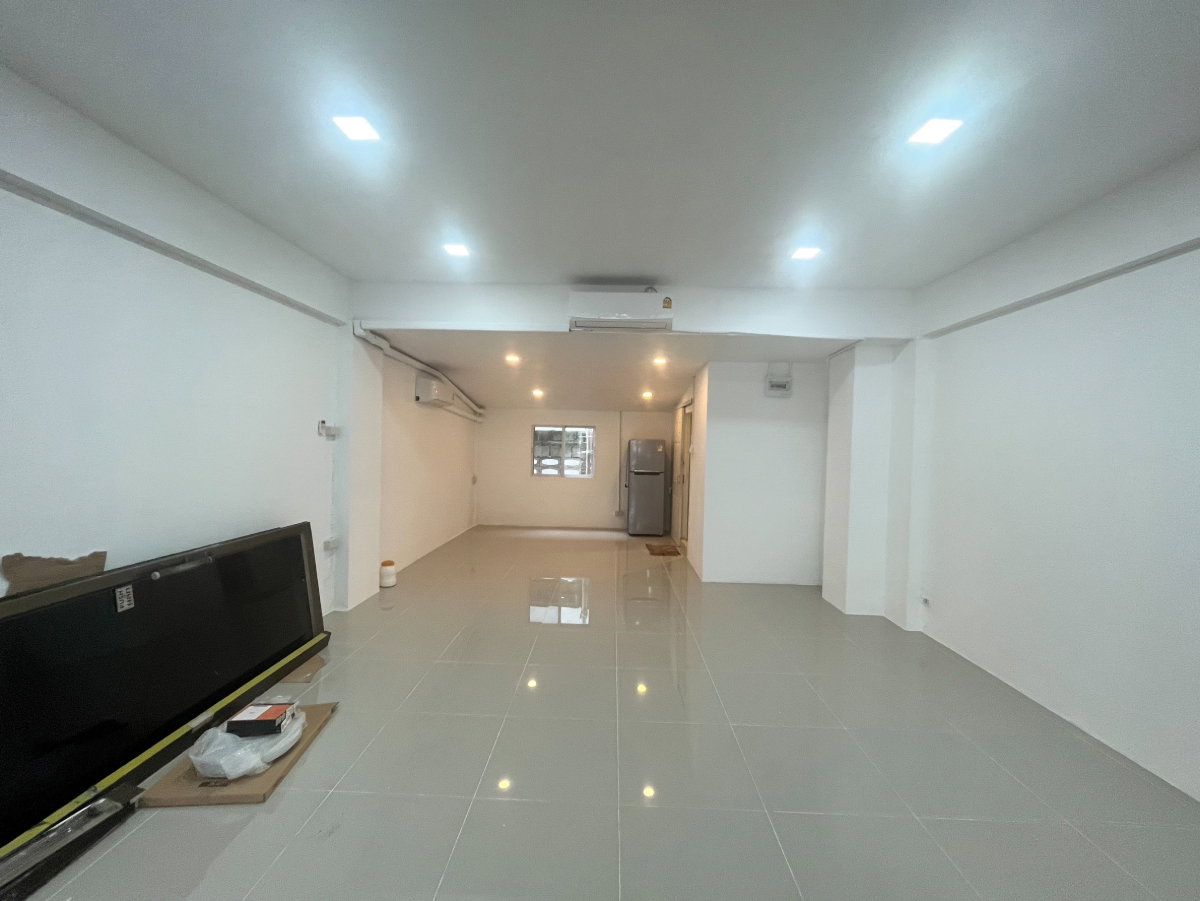 รูป ให้เช่าออฟฟิศ / สำนักงาน / พื้นที่ธุรกิจ ใกล้นิมมาน สุเทพ เชียงใหม่ (EN below) - รูปที่ 4/10