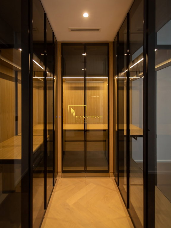 รูป Muniq Phrom Phong | Luxurious 2 Bedroom Condo For Sale - BR62051CD - รูปที่ 5/30