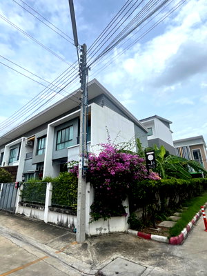 ทาวน์โฮม วิทยาลัยการจัดการเพชรเกษม : ขายทาวน์โฮม The Ozone Phetkasem 53 บ้านมุม 30 ตร.ว.