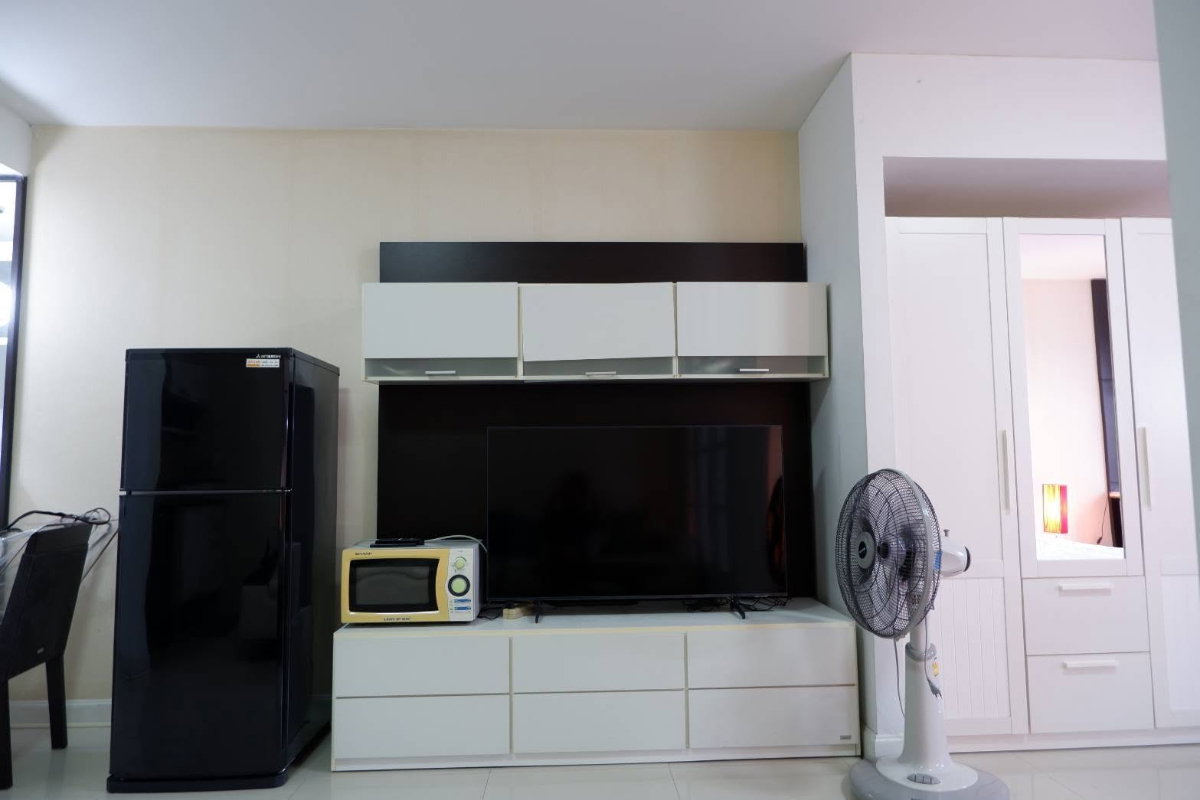 รูป POS คอนโด เดอะ ทรีโอ้ (The Trio Condo) ห้องใหญ่กว้างมาก วิวมองเห็นดอยสุเทพ กั้นห้องเป็นสัดส่วน เฟอร์นิเจอร์ครบ (โทร/ไลน์ 088-5986998) - รูปที่ 4/14