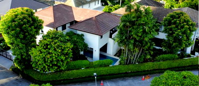 Houses for sale Bangkok : Renovated House with swimming pool @Pattanakarn
