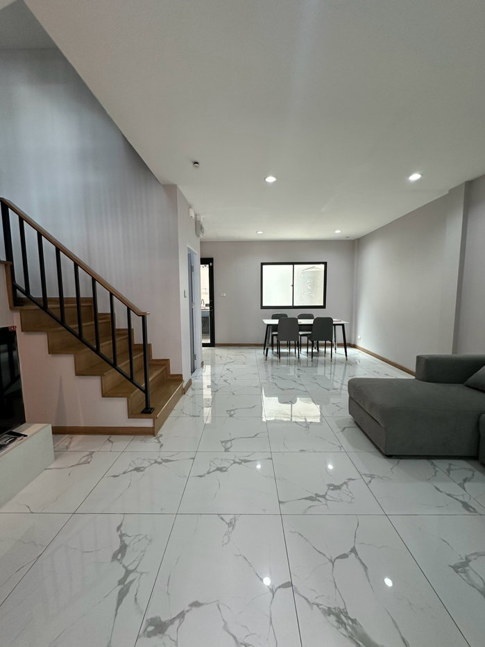 รูป 🏡✨ ให้เช่าทาวน์โฮม 3 ชั้น Siri House รัชดา 18 | ลาดพร้าว 80 เฟอร์ครบพร้อมอยู่ - รูปที่ 9/14
