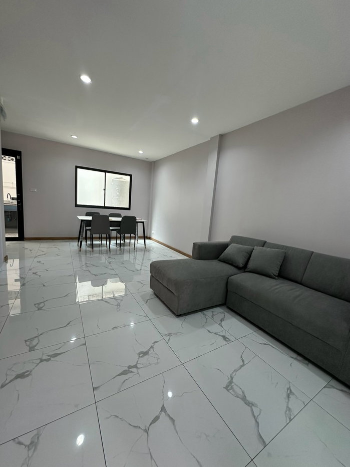 รูป 🏡✨ ให้เช่าทาวน์โฮม 3 ชั้น Siri House รัชดา 18 | ลาดพร้าว 80 เฟอร์ครบพร้อมอยู่ - รูปที่ 10/14