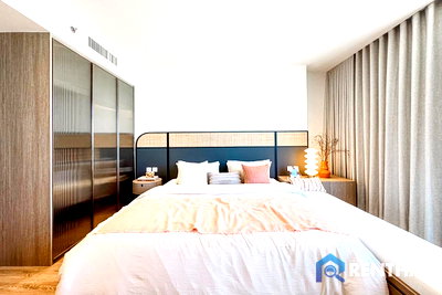 Condos for sale : Special Price | Luxury Sea View Studio in Arom Jomtien – Foreign Name