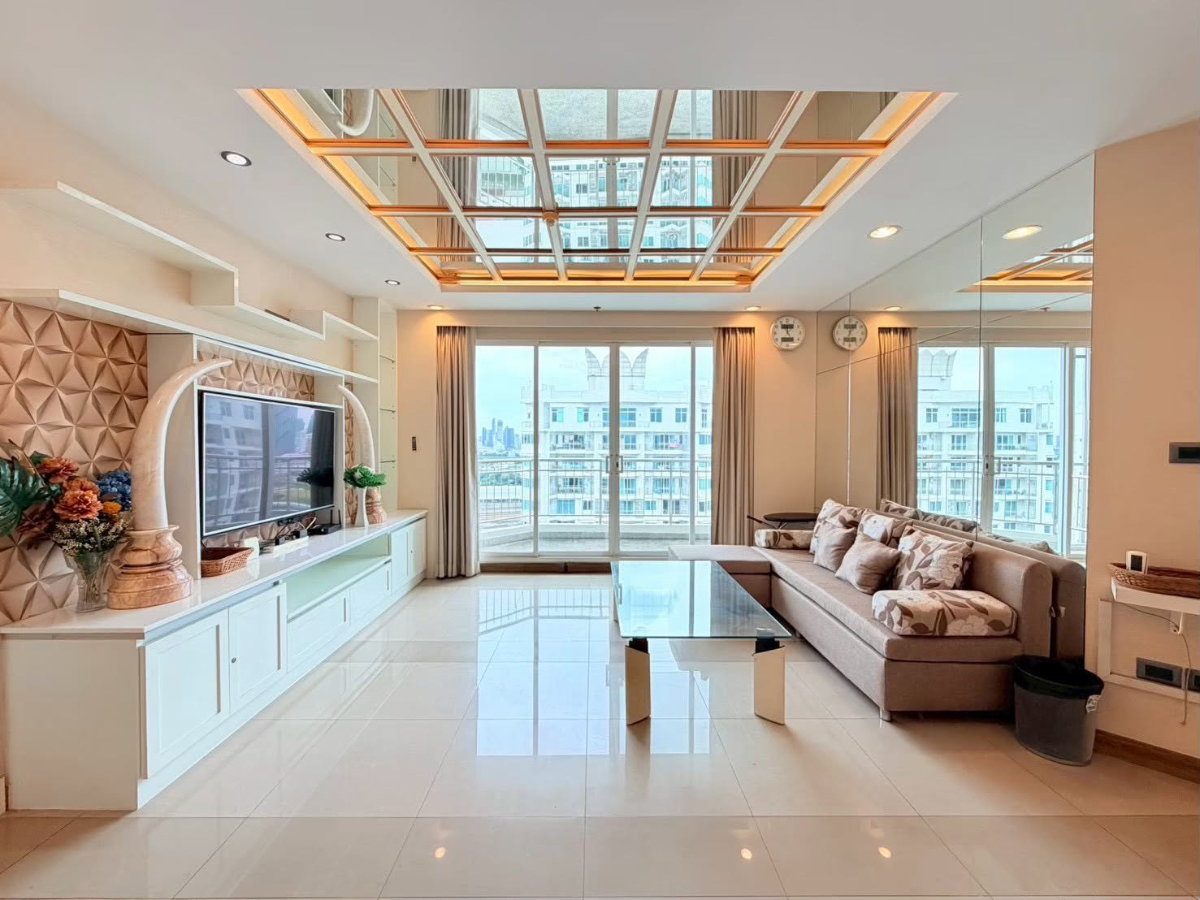 รูป ปล่อยเช่า คอนโด 3 ห้องนอน ตกแต่ง Luxury : Supalai Wellington : ใกล้ MRT ศูนณ์วัฒนธรรม และใกล้ ใกล้จุด ขึ้น-ลง ทางด่วนศรีรัช - รูปที่ 1/19