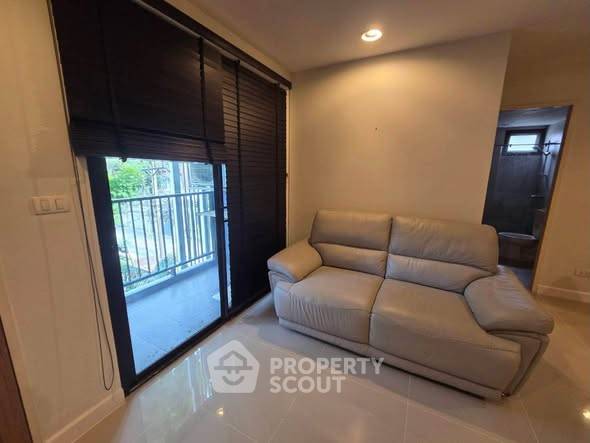 รูป คอนโด 1-ห้องนอน ที่ ซีนิธ เพลส สุขุมวิท 42 คอนโดมิเนียม ใกล้ BTS เอกมัย (ID 3309589) - รูปที่ 2/4