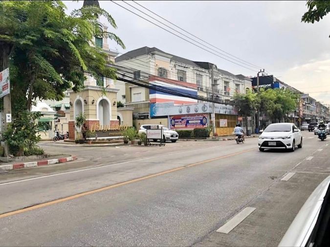 3-bed townhouse for rent, 20 sq wah, Nong Khaem