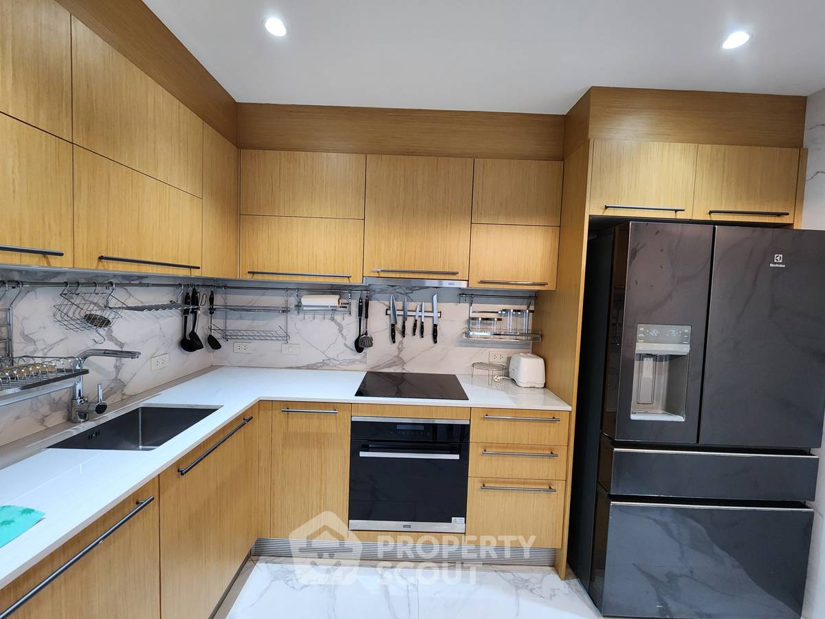 รูป ขายคอนโด 2 ห้องนอน Baan Thanon Sarasin Condominium ใกล้ BTS ราชดำริ (ID 2297112) - รูปที่ 6/9