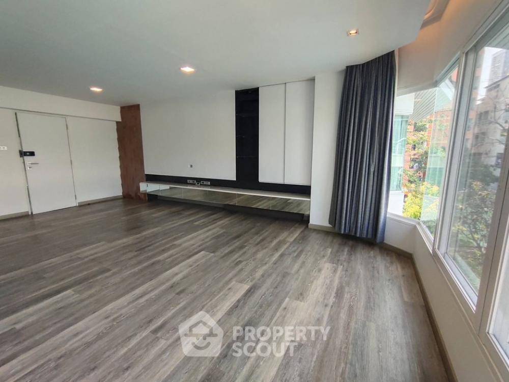 รูป คอนโด 3 ห้องนอน 650 ตร.ม. Prompak Gardens ใกล้ BTS พร้อมพงษ์ (ID 1032317) - รูปที่ 35/48