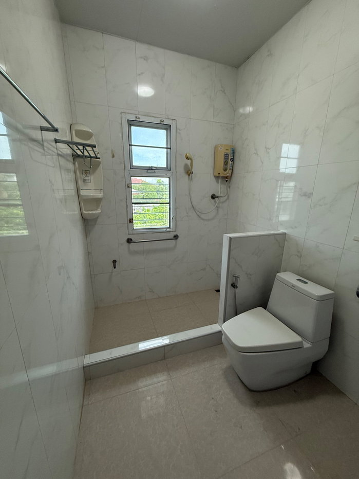 รูป บ้านเดี่ยว 75ตร.วา ใกล้รพ ชลบุรี 5 นอน จอดรถ5 คัน - รูปที่ 12/17