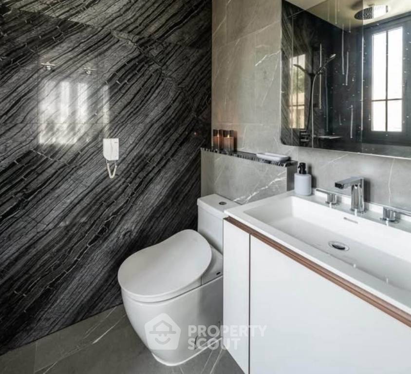 รูป คอนโด 1 ห้องนอน The Reserve Sukhumvit 61 ใกล้ BTS ทองหล่อ (ID 3302322) - รูปที่ 2/3