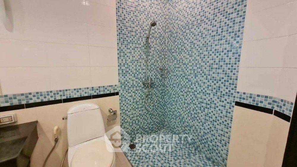picture 3-BR Condo at Citi Smart Sukhumvit 18 near BTS Asok (ID 1832611) - 12/18