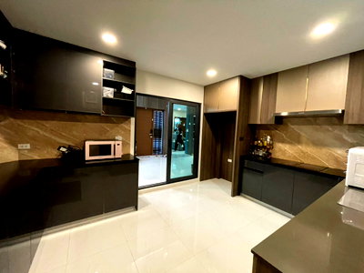 Houses for rent Samut Prakarn : 🔥 House for rent at The City Bangna, 5 bedrooms, 6 bathrooms, ready to move in ✅ High-quality team, very quick response.