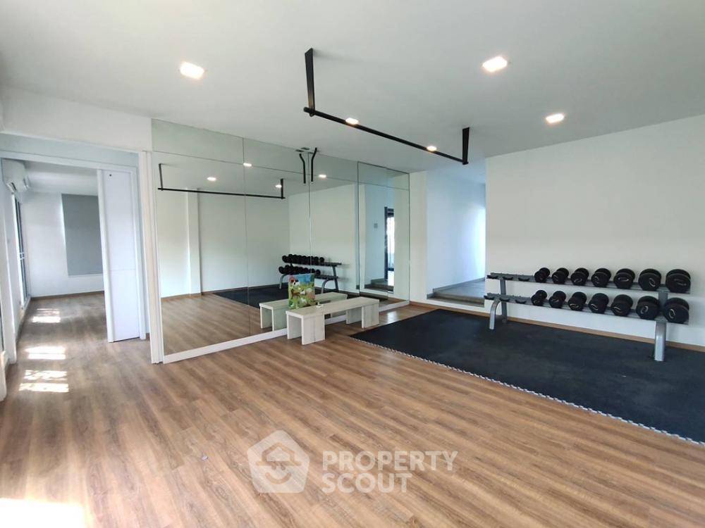 รูป คอนโด 3 ห้องนอน 650 ตร.ม. Prompak Gardens ใกล้ BTS พร้อมพงษ์ (ID 1032317) - รูปที่ 34/48