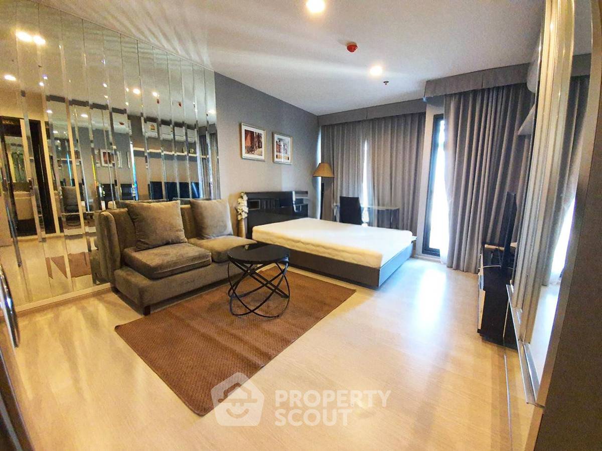 picture 15th-Floor 1-BR At Rhythm Sukhumvit 36-38, 300m To BTS Thong Lor (ID 3303436) - 1/4