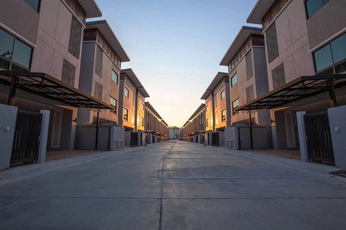 รูป 🏠✨ ให้เช่า Townhome 3 ชั้น หลังมุม | Siri House Ratchada 18 4 ห้องนอน 3 ห้องน้ำ รัชดา 18 – ลาดพร้าว 80 – เหม่งจ๋าย 🛋️ เฟอร์นิเจอร์ใหม่ พร้อมเข้าอยู่ - รูปที่ 2/18