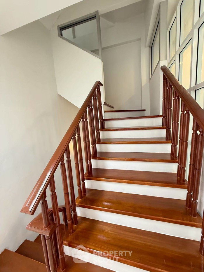 รูป ทาวน์เฮาส์ 4 ห้องนอน พื้นที่ 400 ตร.ม. บ้านกลางเมือง มอนติคาร์โล (ID 3315780) - รูปที่ 8/10