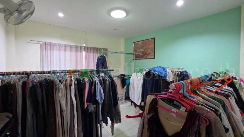 รูป โฮมออฟฟิศ 3 ชั้น 2 คูหา 360 ตารางเมตร ติดถนนสุขุมวิท ตรงข้ามโรงกลั่นน้ำมัน IRPC ระยอง ราคาถูก - รูปที่ 11/27