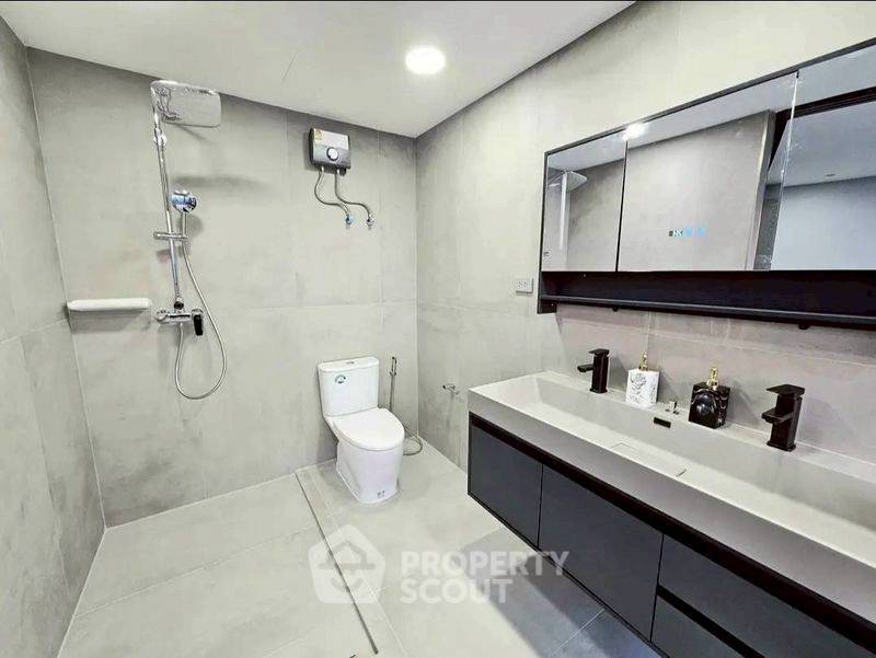รูป คอนโด 3 ห้องนอน 147 ตร.ม. ชั้น 38 โครงการ The Waterford Diamond ทาวเวอร์ สุขุมวิท ใกล้ BTS พร้อมพงษ์ (ID 2961936) - รูปที่ 9/9