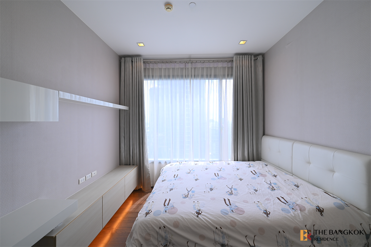 picture Comfortable and Ready to Move-in Q Asoke near MRT Phetchaburi Station - 1/10