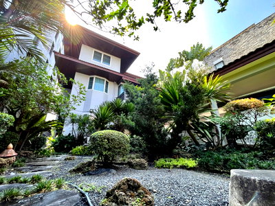 เช่าบ้านเดี่ยว ม.ศรีนครินทรวิโรฒ วิทยาเขตประสานมิตร : ให้เช่า บ้านเดี่ยว 3 ชั้น ทองหล่อ 25 | ที่ดิน 112 ตร.ว. | พื้นที่ใช้สอย 420 ตร.ม. | 5 ห้องนอน | ใจกลางทองหล่อ