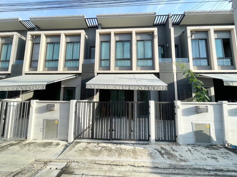 For rent, 2-storey Townhome Pleno Sukhumvit Bangna fully furnished ready to move in, near Mega Bangna