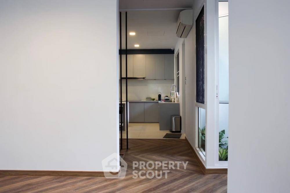รูป คอนโด 3 ห้องนอน 650 ตร.ม. Prompak Gardens ใกล้ BTS พร้อมพงษ์ (ID 1032317) - รูปที่ 21/48