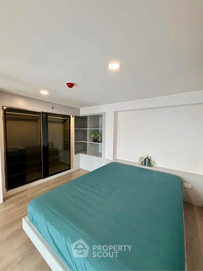 picture 200m To BTS Phra Khanong | 1-BR KnightsBridge Space Sukhumvit-Rama4 (ID 3314770) - 7/9