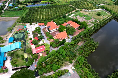 ที่ดิน เมืองสมุทรสาคร สมุทรสาคร : ขายที่ดิน 10 ไร่ (ผังสีชมพู) ทำเลทองนาดี สมุทรสาคร พร้อมบ้านหรู 3 หลัง พร้อมประกอบธุรกิจทันที!