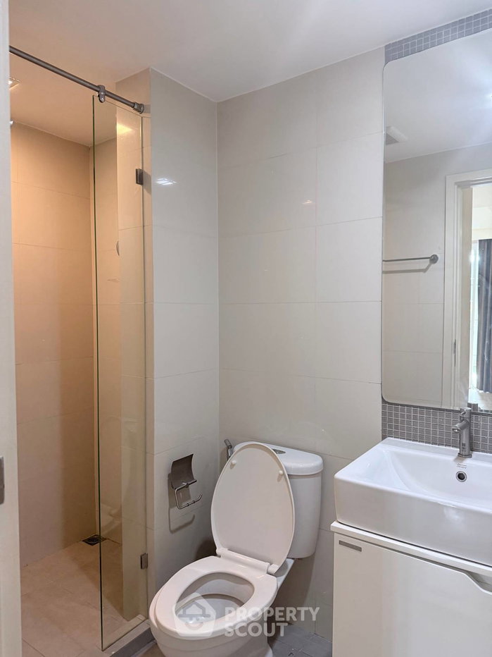 picture 2-BR Condo At Maestro 39 Sukhumvit 39 Near BTS Phrom Phong (ID 3300942) - 8/12