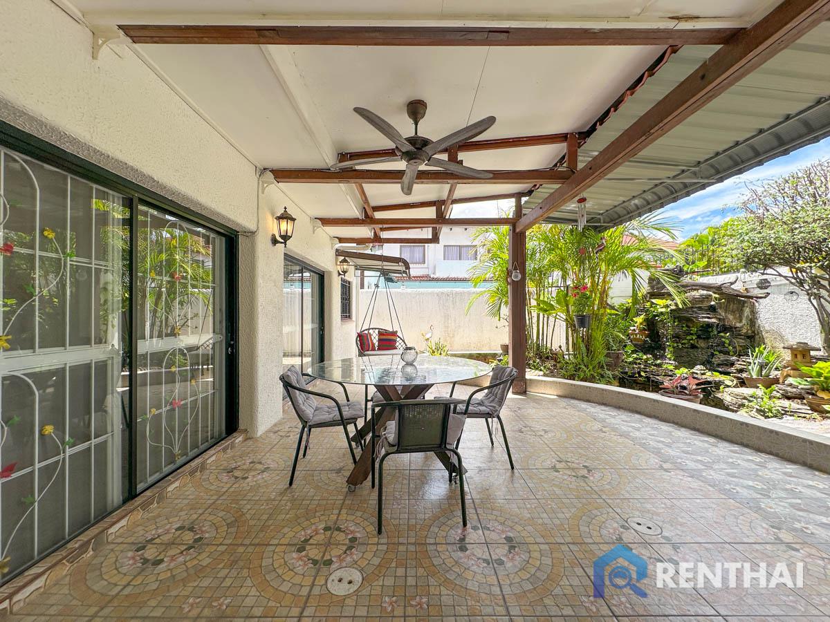 picture Ready to move in at Palm Spring Village - 9/20