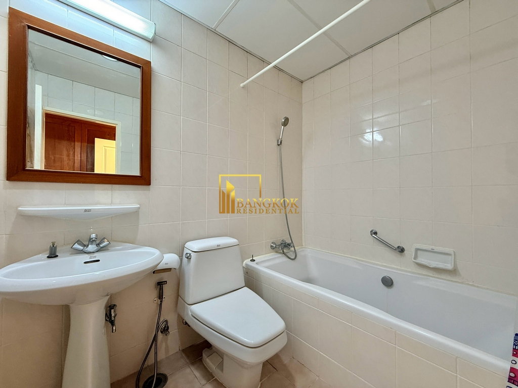 picture Expansive 3 Bedroom Apartment For Rent in Phrom Phong - BR21384AP - 26/50