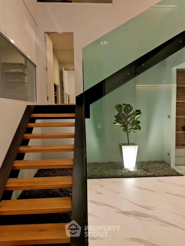 รูป คอนโด 3 ห้องนอน 650 ตร.ม. Prompak Gardens ใกล้ BTS พร้อมพงษ์ (ID 1032317) - รูปที่ 8/48