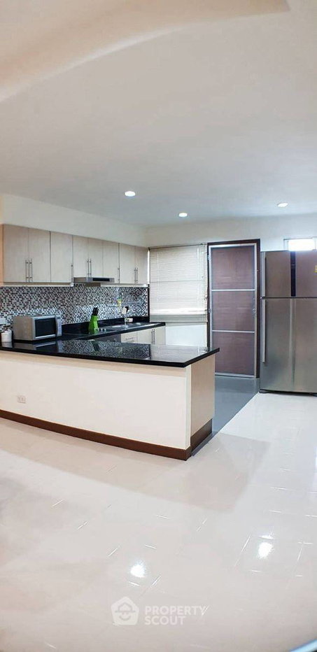 picture 2-BR Condo at Rama Harbour View Condominium in Surasak (ID 3236486) - 11/13