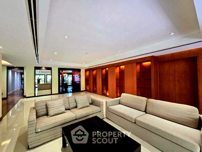 Condos for rent : 3-BR Condo at Supreme Residence Condominium in Chong Nonsi (ID 2883917)