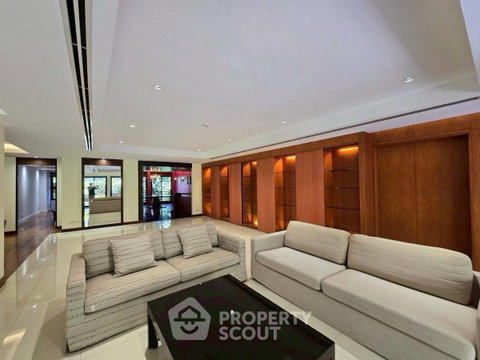 3-BR Condo at Supreme Residence Condominium in Chong Nonsi (ID 2883917)