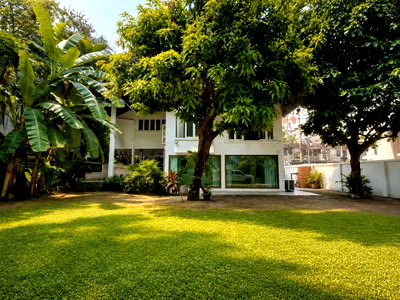 Houses for sale Srinakharinwirot University Prasanmit Campus : 🏡✨ For Sale | Freehold Detached House & Land | Ruamrudee – Ploenchit