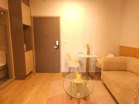 MN024638 | 1 ห้องนอน | 1 ห้องน้ำ | MRT Phetchaburi | 32 ตร.ม. | 23,000 บาท/เดือน | ชั้น 9 — Ideo Mobi Asoke กรุงเทพฯ