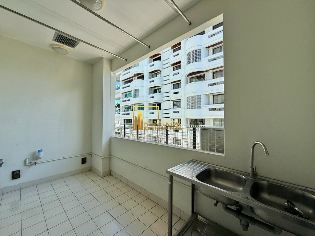 picture Exceptional 3 Bedroom Apartment For Rent in Sukhumvit 24 - BR21316AP - 33/33
