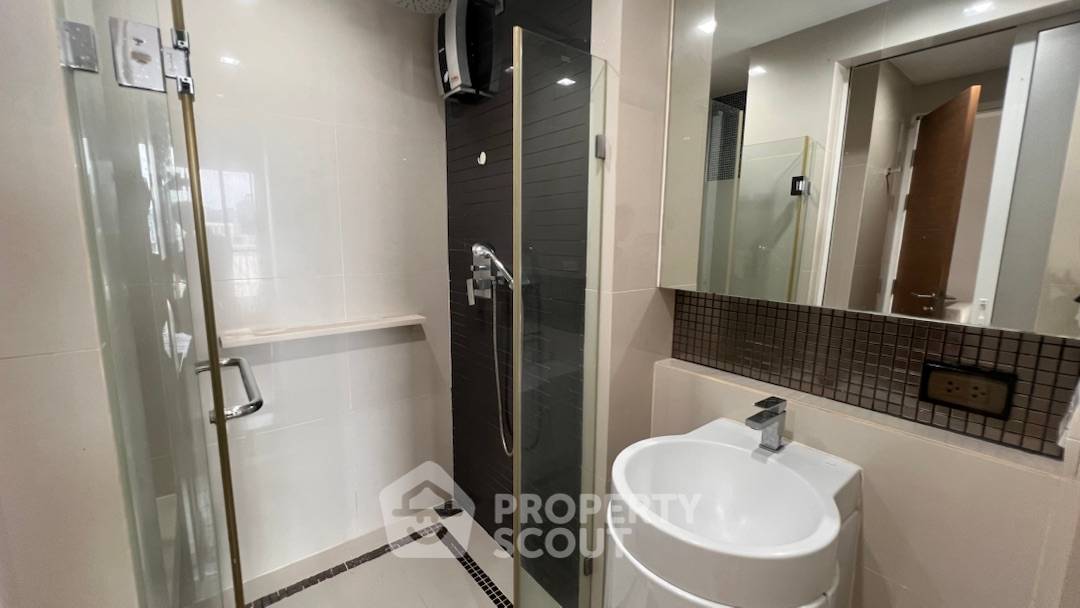 รูป คอนโด 1-ห้องนอน ที่ ริธึ่ม สุขุมวิท 50 ใกล้ BTS อ่อนนุช (ID 457581) - รูปที่ 11/15