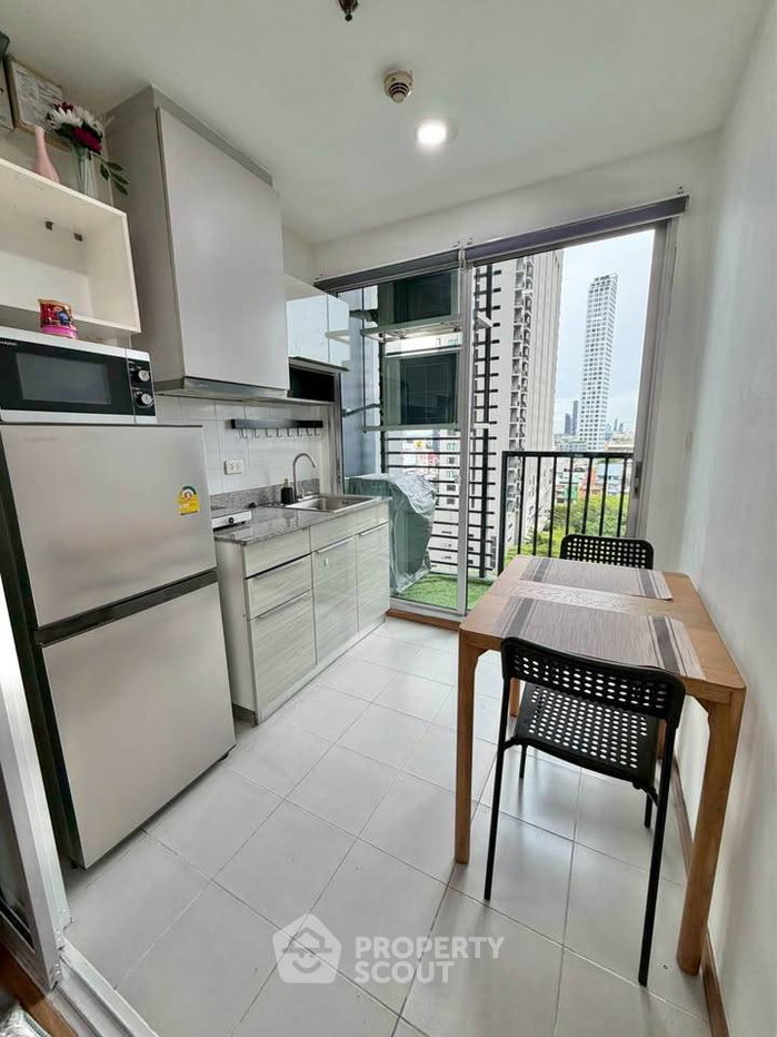 picture 1-BR Condo At The Base Sukhumvit 77 Near BTS On Nut (ID 3315431) - 3/10