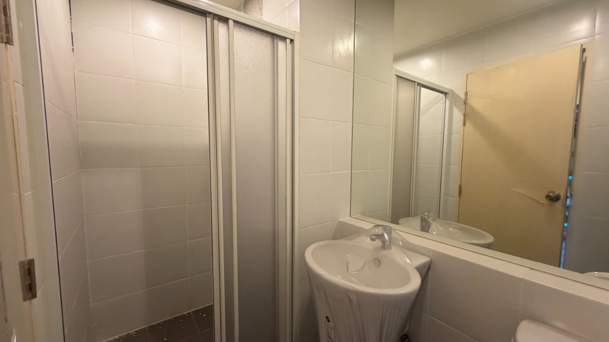 picture For Sale - Aspire Sathorn–Taksin, 6th Floor | Pool View  - 6/8