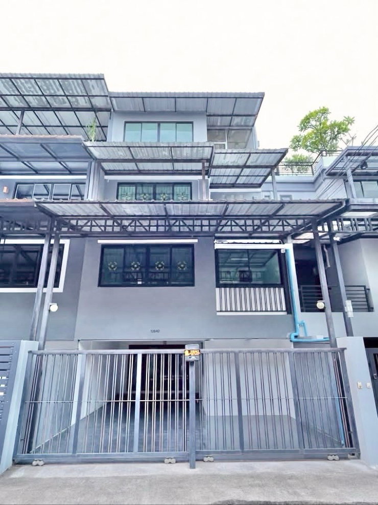 ให้เช่าโฮมออฟฟิศ ลาดพร้าว 41 (ภาวนา) 7 ชั้น ไล่ระดับ แบบ 8ห้องนอน 5ห้องน้ำ
