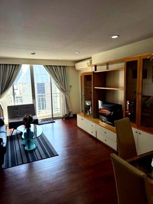 Condos for rent : Condo for rent, Asoke Place Building 1, 27th floor, 2 bedrooms, 83 sq m, near St. Stephen's International School.
