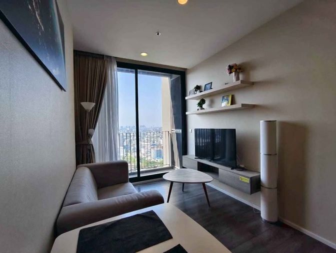 1-bed condo for rent, 35 sqm, Whizdom Essence Sukhumvit